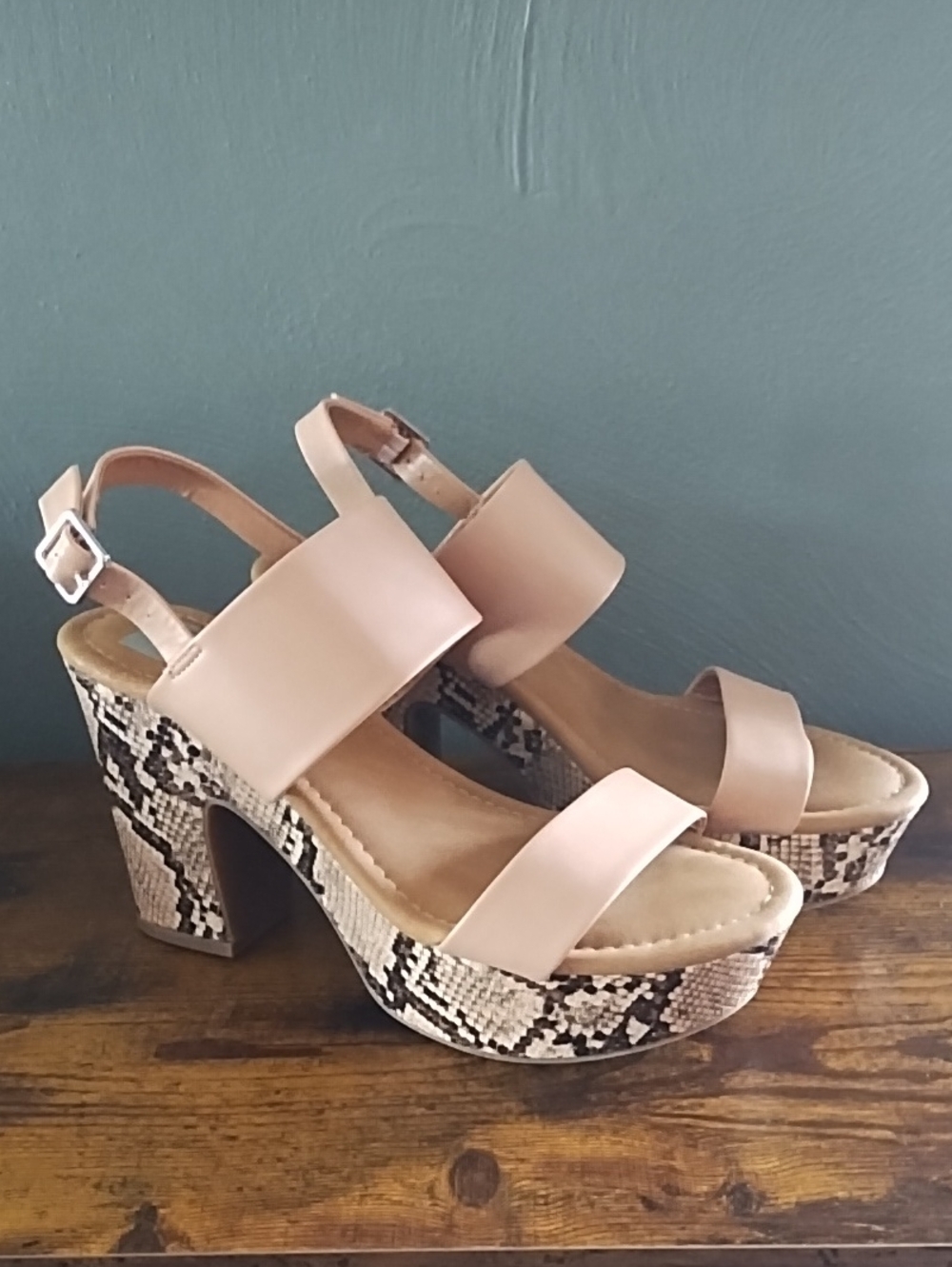 DV Dolce Vita Womens 8.5 Snake Print & Nude Block Heel Platform Oiska Sandals
